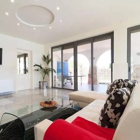 בית נופש Sleeps 6 Pool Air Con Wifi
